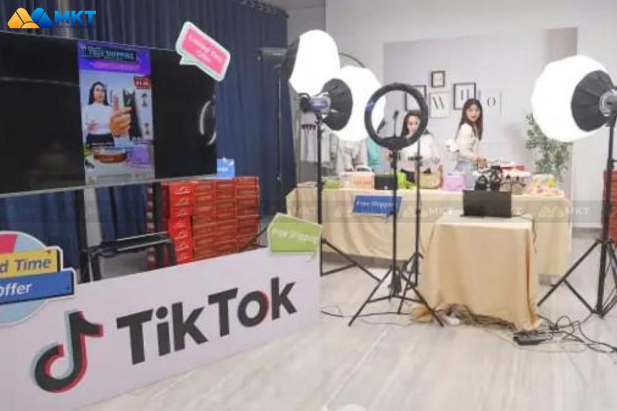 Khai thác tiềm năng của thị trường thanh niên và giới trẻ