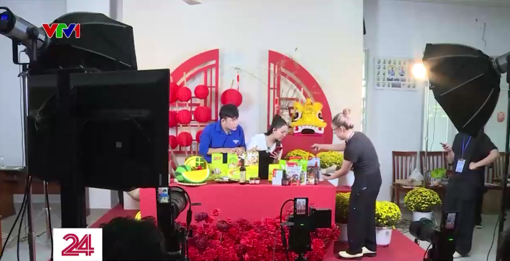 Livestream bán quà tết